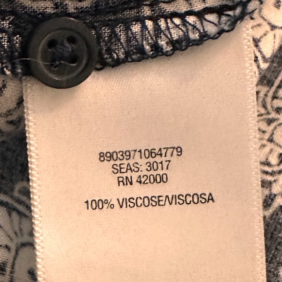 Basic Editions sleeveless top - Picture 6 of 6